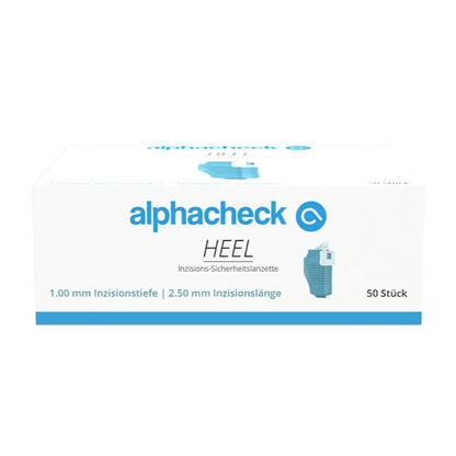 Ένα κουτί Alphacheck HEEL λογχών ασφαλείας τομής, διάφορα μεγέθη από την Berger Med GmbH προορίζεται για την τριχοειδή λήψη αίματος. Το λευκό κουτί με μπλε κείμενο δείχνει την εικόνα μιας λογχής και αναφέρει στην κάτω δεξιά γωνία «1,00 mm βάθος τομής» και «2,50 mm μήκος τομής» καθώς και «50 τεμάχια». Το κείμενο είναι στα Γερμανικά.