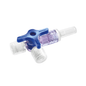 Η B. Braun Discofix® Dreiwegehahn, κατασκευασμένος από την B. Braun Deutschland GmbH & Co. KG, είναι μια ιατρική βαλβίδα τριών κατευθύνσεων με μπλε λαβή βαλβίδας. Αποτελείται από τρεις συνδέσεις – δύο με διαφανή πλαστικά καπάκια και μία με αιχμηρή ακροφύσιο – και ένα διαφανές κεντρικό σώμα με μπλε μοχλό για τον έλεγχο της ροής υγρών. Αυτό το καθιστά ιδανικό για ακριβείς εφαρμογές θεραπείας έγχυσης.