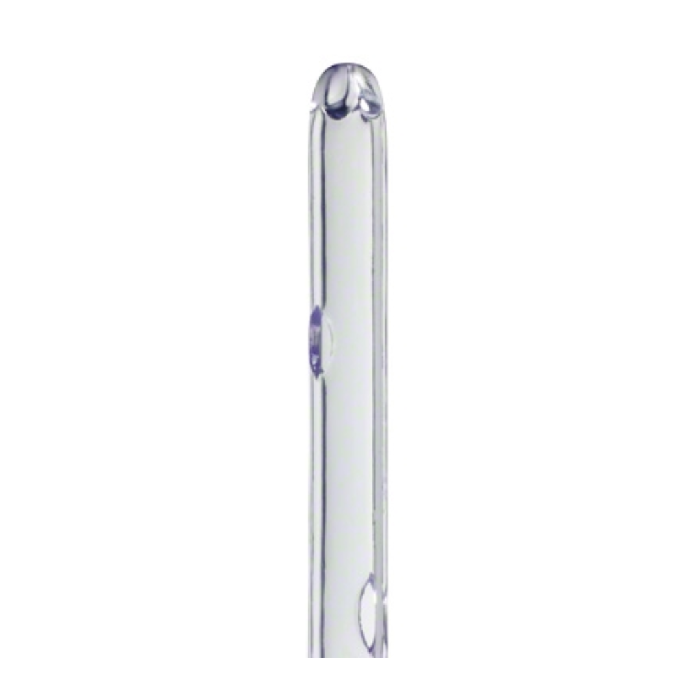 Κοντινό πλάνο ενός διαφανούς γυάλινου θερμομέτρου με εστίαση στο πάνω μέρος, που θυμίζει το στρογγυλεμένο σχέδιο του B. Braun καθετήρα μιας χρήσης για άνδρες με κλειστή άκρη Νελάτον, μήκους 40 cm, που κατασκευάζεται από την B. Braun Deutschland GmbH & Co. KG για απαλά διαδικασίες. Το απλό λευκό φόντο τονίζει την λεπτομερή κατασκευή.