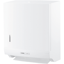 Der CWS ParadiseLine Faltpapierhandtuchspender Paper Slim, weiß, mit Druckknopf überzeugt durch sein schlankes, rechteckiges Design. Das CWS-Logo ist vorne sichtbar und ein Papierblatt ragt unten für hygienische Bedienung heraus.