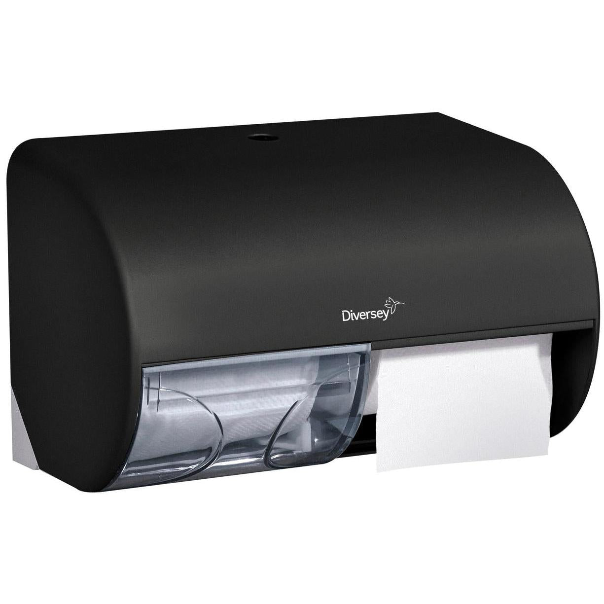 Ο "Οριζόντιος διπλός χαρτοδοχείο για χαρτί υγείας" της Diversey Deutschland GmbH & Co. OHG είναι ένας μαύρος επιτοίχιος κάτοχος με ένα διαφανές κάτω μέρος, που δείχνει δύο ρολά χαρτιού υγείας και την επωνυμία στην μπροστινή πλευρά, ενώ το χαρτί είναι ορατό στη σχισμή διανομής.