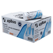 Ein Karton mit DEISS Universal Plus Müllbeuteln, beschriftet mit „49800“, von EMIL DEISS KG (GmbH + Co.), mit Rolle oben. Die Beutel haben die Maße 500 x 510 + 160 mm, sind transparent und werden in 24 Packungen zu je 40 Stück geliefert. Mit einem Fassungsvermögen von 20 Litern und Tragegriffen sind diese langlebigen, CO2-neutralen Beutel ideal für Ihre Abfallentsorgung.