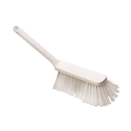 Οι ΧΕΙΡΟΚΙΝΗΤΕΣ ΣΚΟΥΠΕΣ της Haug Bürsten Το KG είναι μια λευκή πλαστική βούρτσα καθαρισμού με μαλακές, σχισμένες τρίχες από PBT διαμέτρου 0,25 mm και διαστάσεις 310x40x50 mm. Διαθέτει μακρύ χερούλι με οπή για ανάρτηση και πυκνά τοποθετημένες τρίχες που κάμπτονται προς τα έξω, για αποτελεσματικό καθαρισμό.