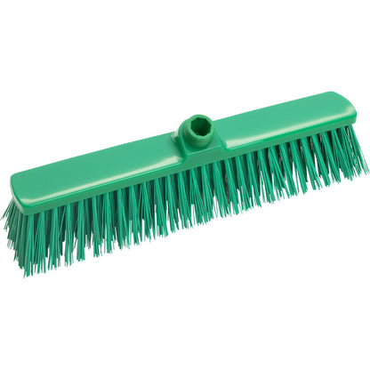 Η ΣΚΟΥΠΑ ΜΕΓΑΛΟΥ ΧΩΡΟΥ, ΣΚΛΗΡΗ 400X60X65M από την Haug Bürsten KG διαθέτει άκαμπτες, ευθείες τρίχες και κεντρική τρύπα για κοντάρι. Είναι σε πράσινο χρώμα σε λευκό φόντο και είναι ιδανική για το σκούπισμα μεγάλων επιφανειών.
