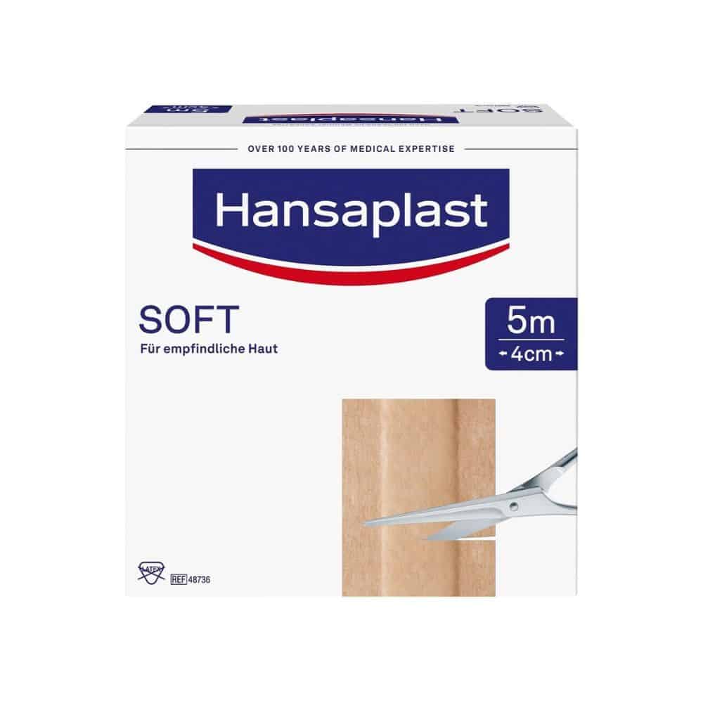 Ένα κουτί με Hansaplast Soft Pflaster της Beiersdorf AG, με την επιγραφή «για ευαίσθητο δέρμα» στα γερμανικά, με πλάτος 5 εκ. x 4 εκ. Η συσκευασία είναι εξοπλισμένη με ψαλίδι για κοπή.