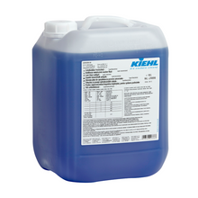 Ein 10 l Kanister aus halbtransparentem Kunststoff mit weißem Schraubverschluss, gefüllt mit blauer Flüssigkeit. Auf dem Etikett steht "Kiehl Scheibenklar Frostschutz Superkonzentrat bis -55°C" von Johannes Kiehl KG sowie Produktinformation und Anleitung.