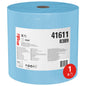 Ένα μεγάλο μπλε ρολό WypAll® X70 PowerClean της Kimberly-Clark GmbH (1 x 870 φύλλα ανά ρολό) φέρει μια λευκή ετικέτα με πληροφορίες προϊόντος, τους αριθμούς 41611 και 8389 καθώς και ένα κόκκινο σύμβολο "1 x" - ιδανικό για βιομηχανικό καθαρισμό.