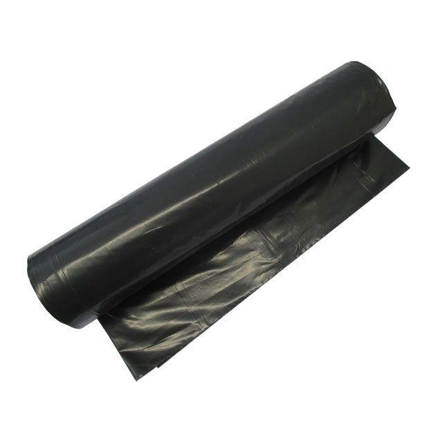 Ένα ρολό σάκων απορριμμάτων Abena Re-Seller GmbH 70 L (575x1000 mm, 32 my LDPE) για διάθεση απορριμμάτων, με έναν μαύρο σάκο απορριμμάτων μερικώς ξετυλιγμένο και επίπεδα τοποθετημένο.