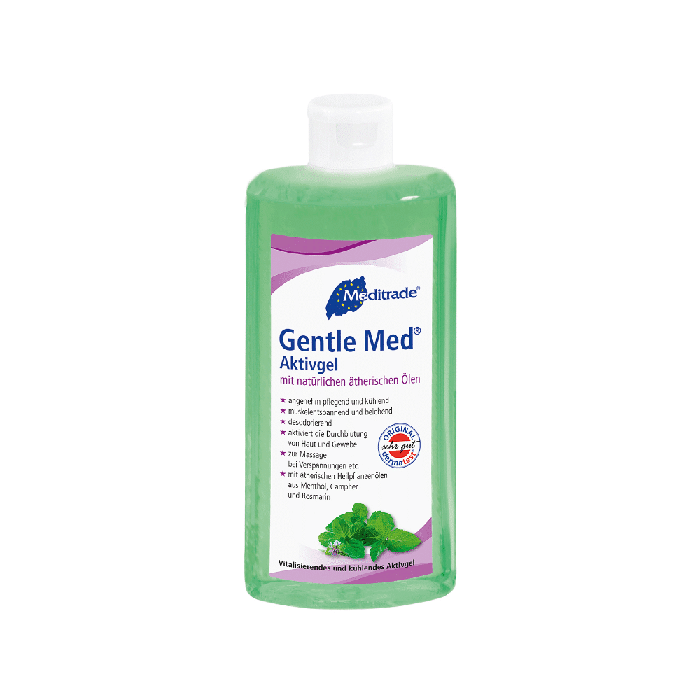 Ένα μπουκάλι 500 ml Meditrade Gentle Med® Aktivgel της Meditrade GmbH, που περιέχει μια δροσιστική πράσινη γέλη εμπλουτισμένη με φυσικά αιθέρια έλαια όπως μενθόλη και δεντρολίβανο. Η γερμανική ετικέτα συμπληρώνεται από ένα λευκό πτυσσόμενο καπάκι.