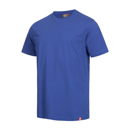 Σε λευκό φόντο απεικονίζεται το NITRAS MOTION TEX LIGHT T-Shirt της AS Arbeitsschutz GmbH. Είναι ένα απλό μπλε κοντομάνικο T-Shirt από μαλακό βαμβάκι πιστοποιημένο από OEKO-TEX με στρογγυλή λαιμόκοψη και μια μικρή πορτοκαλί ετικέτα στο κάτω αριστερό στρίφωμα.