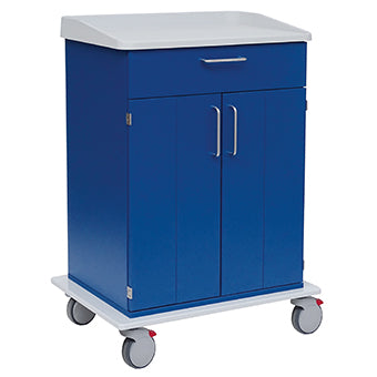 Der Novocal Pflege- und Arbeitswagen verfügt über eine weiße Arbeitsplatte, eine ausziehbare Schublade, einen zweitürigen Schrank und vier Räder mit grauen und roten Akzenten für eine einfache Lagerung und Mobilität in Pflegeeinrichtungen.