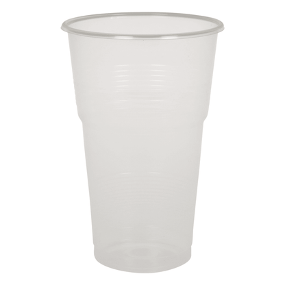 Ένα διαφανές, άδειο πλαστικό ποτήρι από τη σειρά ποτηριών, PP της Abena Re-Seller GmbH στέκεται όρθιο σε ένα μονόχρωμο λευκό φόντο και αναδεικνύει την ανθεκτικότητά του και την κατασκευή από πολυπροπυλένιο (PP).