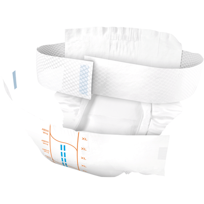 Η ABENA Wing Premium μιας χρήσης πάνα ενηλίκων από την Abena Re-Seller GmbH είναι απομονωμένη απεικονισμένη και διαθέτει ρυθμιζόμενες πλευρικές ταινίες, απορροφητική επένδυση, ελαστική ζώνη και πορτοκαλί και μπλε σημάνσεις μεγέθους για βέλτιστη προστασία και άνεση.