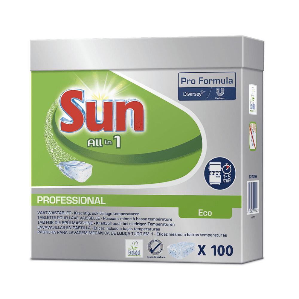 Η εικόνα δείχνει μια συσκευασία SUN Professional All in One ECO Tabs ταμπλέτες πλυντηρίου πιάτων από την Diversey Deutschland GmbH & Co. OHG. Η κυρίως πράσινο-λευκή συσκευασία με μπλε πινελιές υπογραμμίζει τα πλεονεκτήματα της μάρκας και του προϊόντος και παρουσιάζει τις ταμπλέτες ECO με την πιστοποίηση EU Ecolabel. Η συσκευασία περιέχει 100 ταμπλέτες καθαρισμού πιάτων για επαγγελματική χρήση.