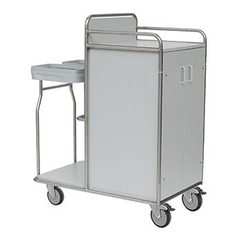 Το καρότσι Novocal διαθέτει πλήρως συγκολλημένο σκελετό από ανοξείδωτο ατσάλι, τέσσερις τροχούς, ένα διπλό ντουλάπι, ένα πάνω δίσκο και μια πλευρική λαβή - ιδανικό για τη μεταφορά ιατρικού υλικού.