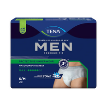 Συσκευασία του TENA Men Active Fit Pants Maxi Inkontinenzhose σε μέγεθος S/M από την TENA - Essity Germany GmbH. Ο σχεδιασμός ξεχωρίζει με μια αρρενωπή και διακριτική εμφάνιση, ιδανική για έντονη απώλεια ούρων με μέγιστη απορροφητικότητα. Εμφανίζεται μια εικόνα του προϊόντος, συνοδευόμενη από κείμενο που αναφέρει ασφαλή απορροφητικότητα και ποσότητα 12 τεμαχίων.