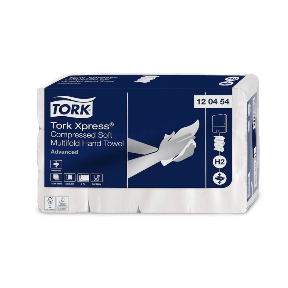 Συσκευασία με Tork Xpress® 120454 Συμπιεσμένες Μαλακές Πολυδιπλωμένες Χαρτοπετσέτες. Η συσκευασία είναι σχεδιασμένη σε μπλε-λευκό και δείχνει εικόνες που επιδεικνύουν τη χρήση των χαρτοπετσετών και έτσι τονίζουν τη βιωσιμότητα. Ο κωδικός προϊόντος 12 04 54 είναι ευδιάκριτος. Μάρκα: TORK - Essity Professional Hygiene Germany GmbH.