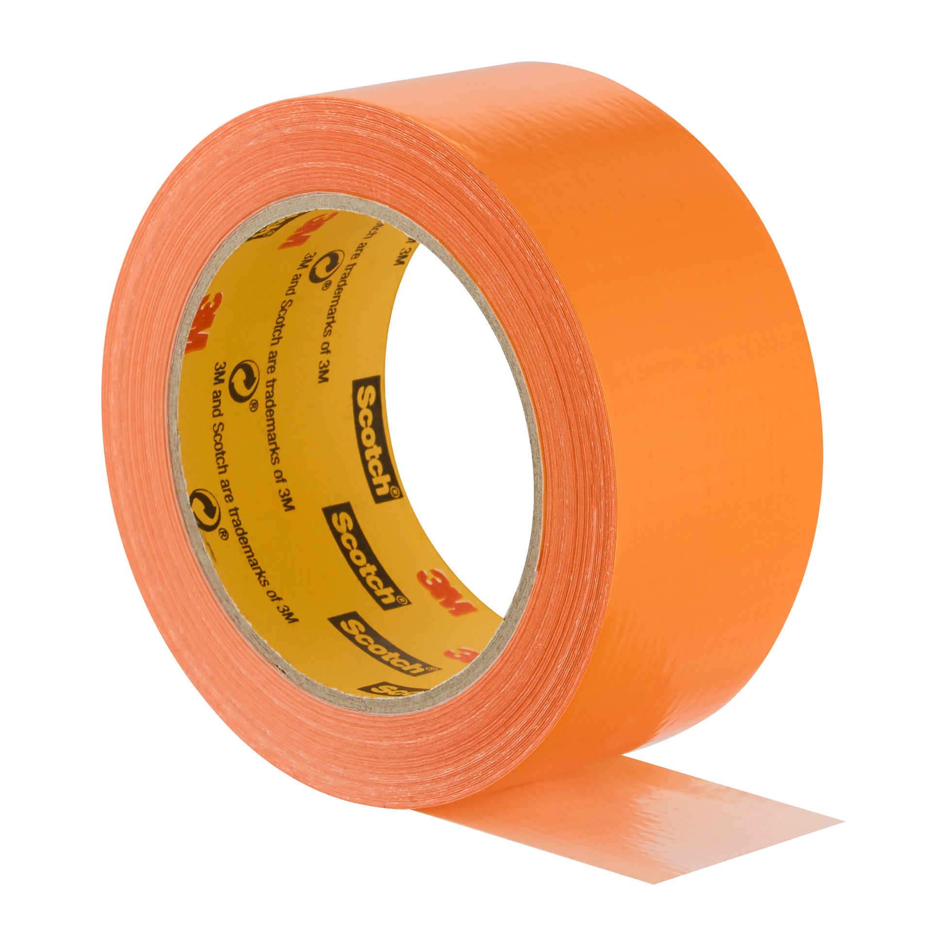Eine Rolle Scotch® High Visibility Klebeband, orange (25 m x 48 mm), von 3M Deutschland GmbH, steht aufrecht, ein Teil des Bandes ist abgerollt. Auf dem inneren Kern sind die Logos von Scotch und 3M abgebildet.