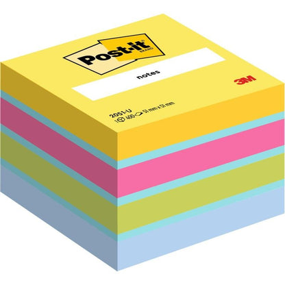 Μια στοίβα Post-it® Notes Mini Würfel (51 mm x 51 mm, 400 φύλλα/μπλοκ, 100% PEFC) σε διάφορα χρώματα. Στο πάνω κίτρινο φύλλο απεικονίζονται το branding της 3M Deutschland GmbH και οι πληροφορίες προϊόντος.